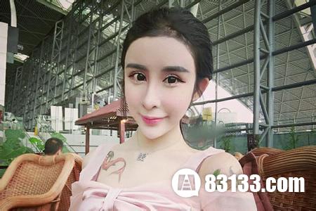 15岁少女为情整容
